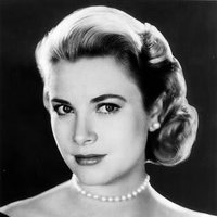L Grace Kelly